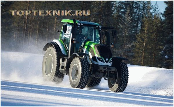 Тракторы в снегу