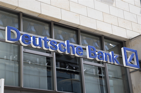 Чтобы получать зарплату в Германии, вам необходим банковский счет. Фото: serato / Shutterstock. com