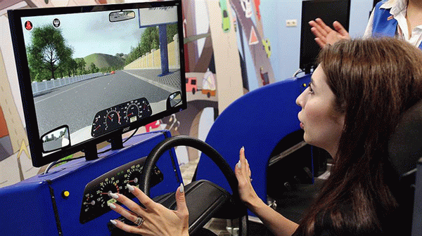 Научитесь водить машину на симуляторе вождения